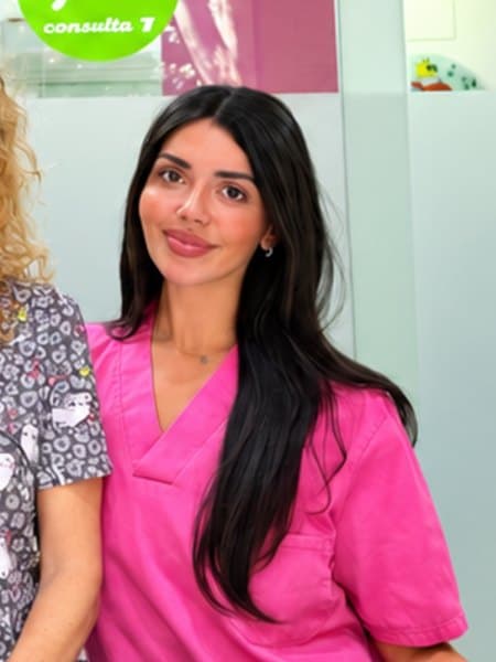Mónica Hernández, auxiliar veterinaria y peluquera de El Arca de Noé